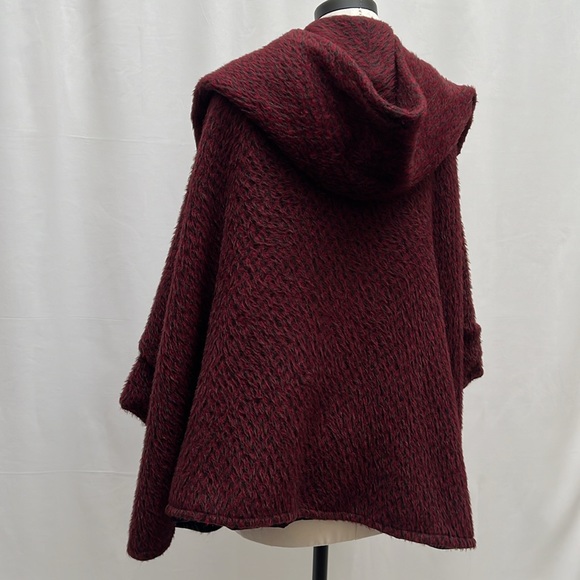 Lindsey Thornburg Burgundy/Black Chevron Alpaca Blend Shawl Cape Coat - Picture 13 of 16